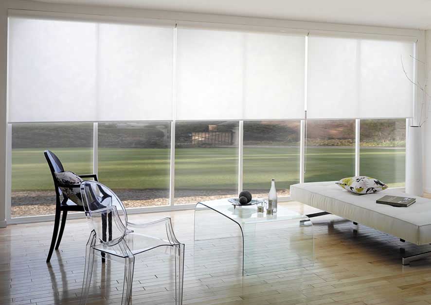 Hamburg White Light Filtering Roller Blind with System 45 Closed Cassette 